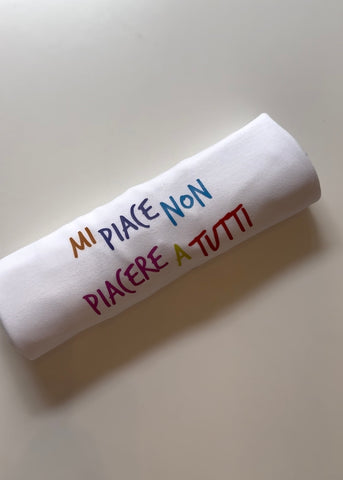 “ mi piace non piacere a tutti” donna